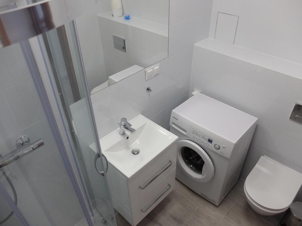 Apartment Pixel White *